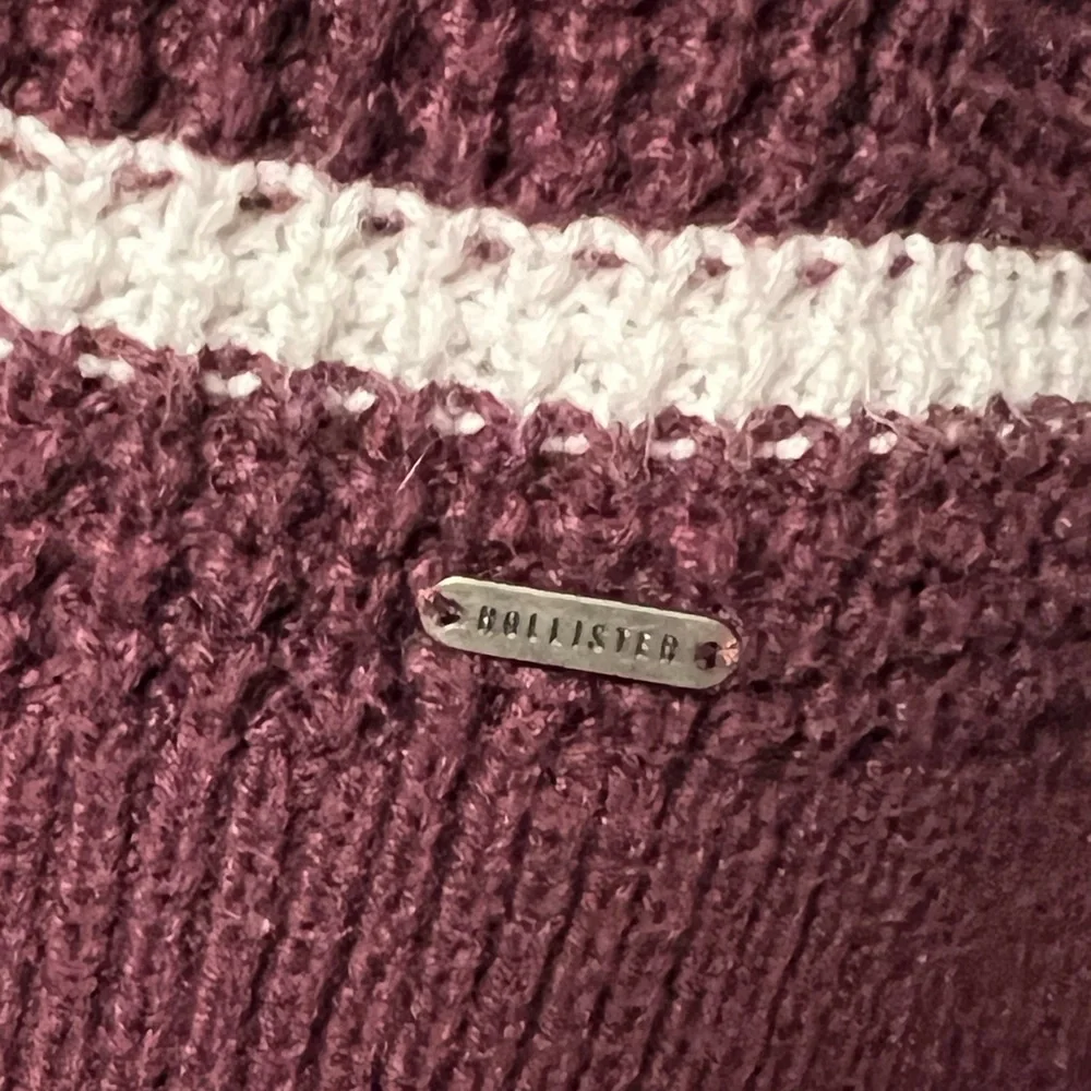 Hollister Burgundy & White Striped Long Sleeve Sweater - size Small - Picture 7 of 9